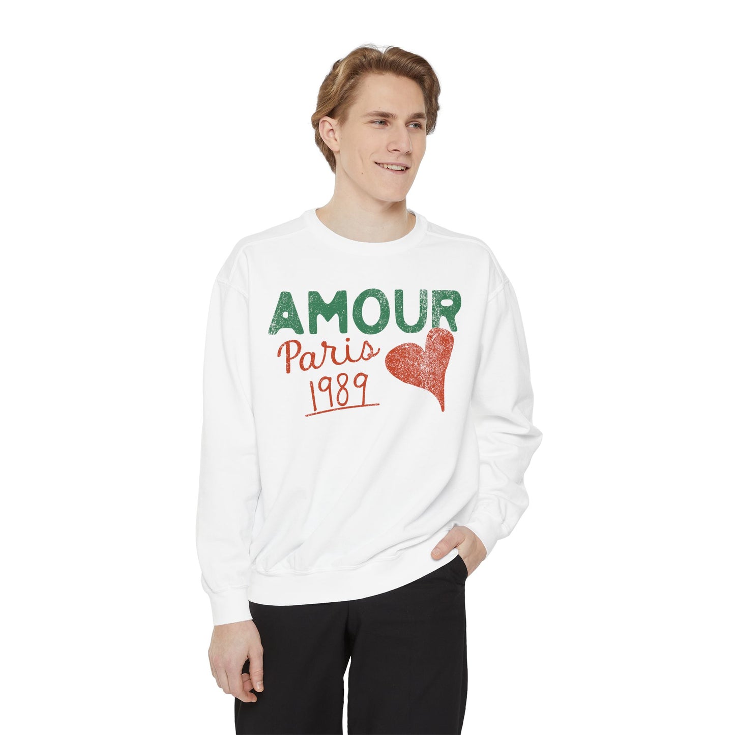 Amour Paris Graphic Tee